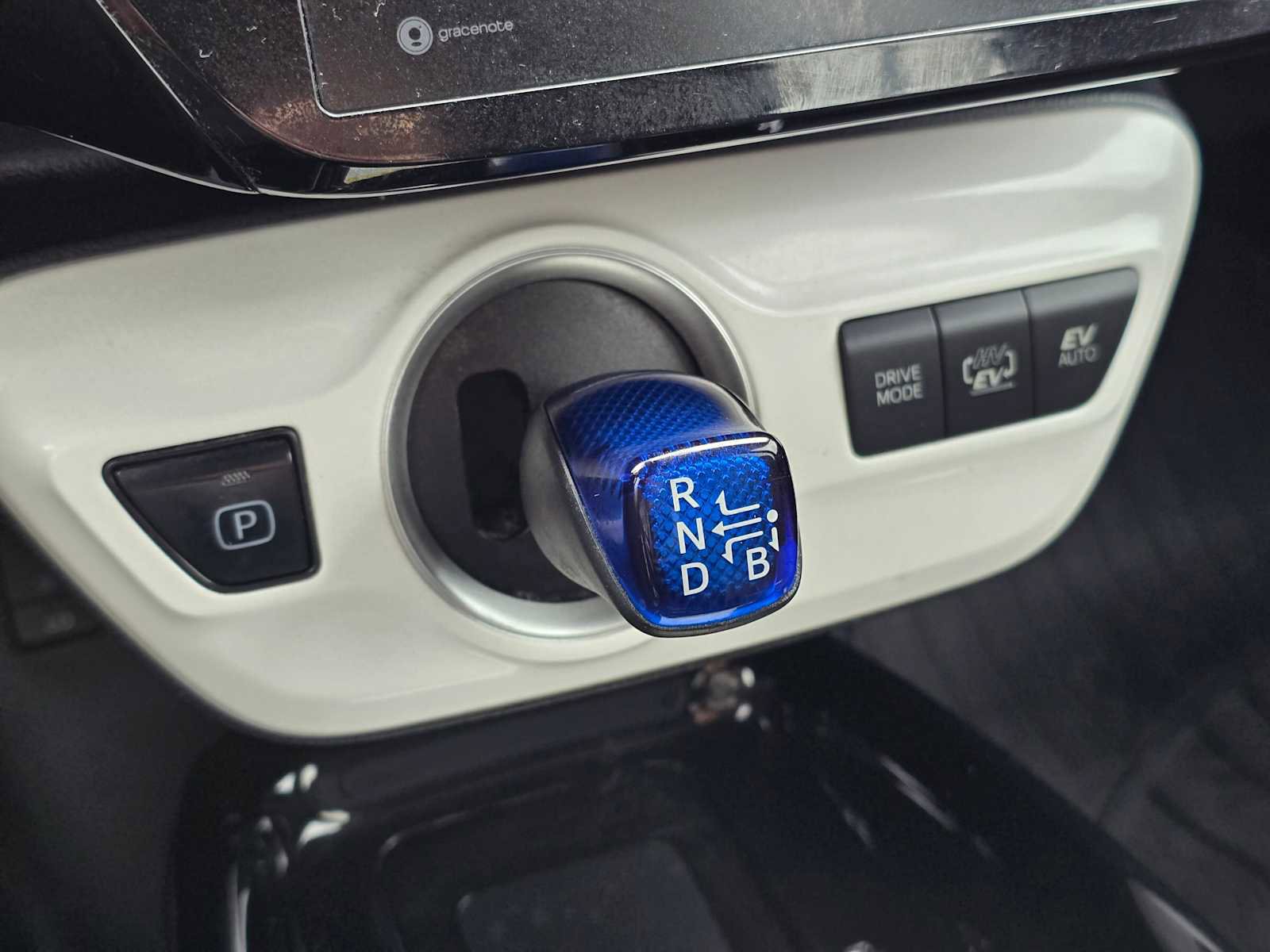 Used 2019 Toyota Prius Prime Premium FWD image 32