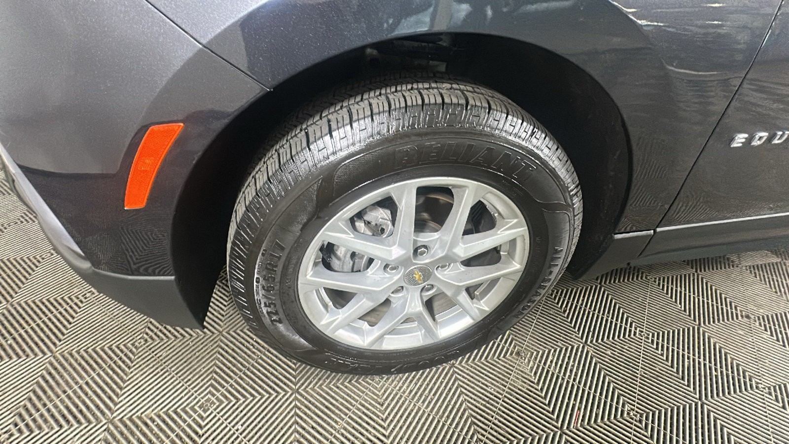 Used 2023 Chevrolet Equinox LT AWD/4WD image 11