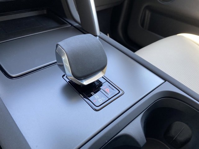 Certified 2024 Land Rover Discovery Sport S image 19