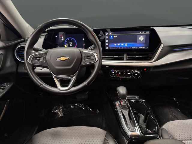 Used 2024 Chevrolet Trax LT w/ Driver Confidence Package image 5