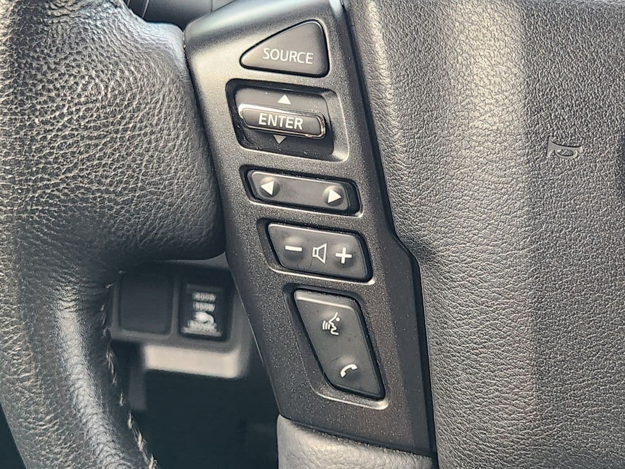 Used 2022 Nissan Frontier SV RWD image 26