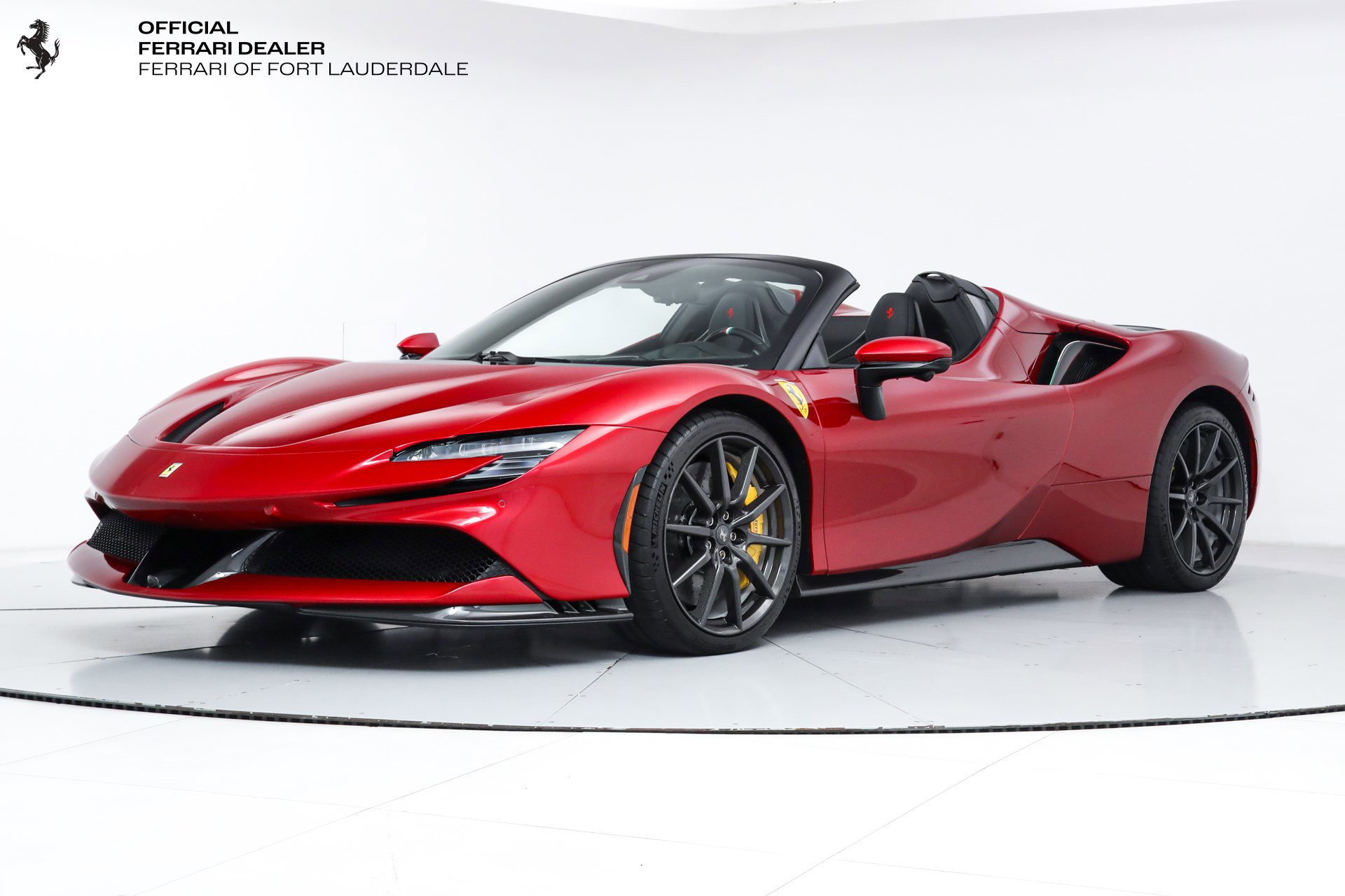 Used 2025 Ferrari SF90 Spider image 1