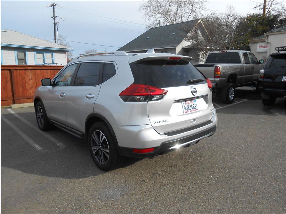 Used 2018 Nissan Rogue SL AWD/4WD image 4