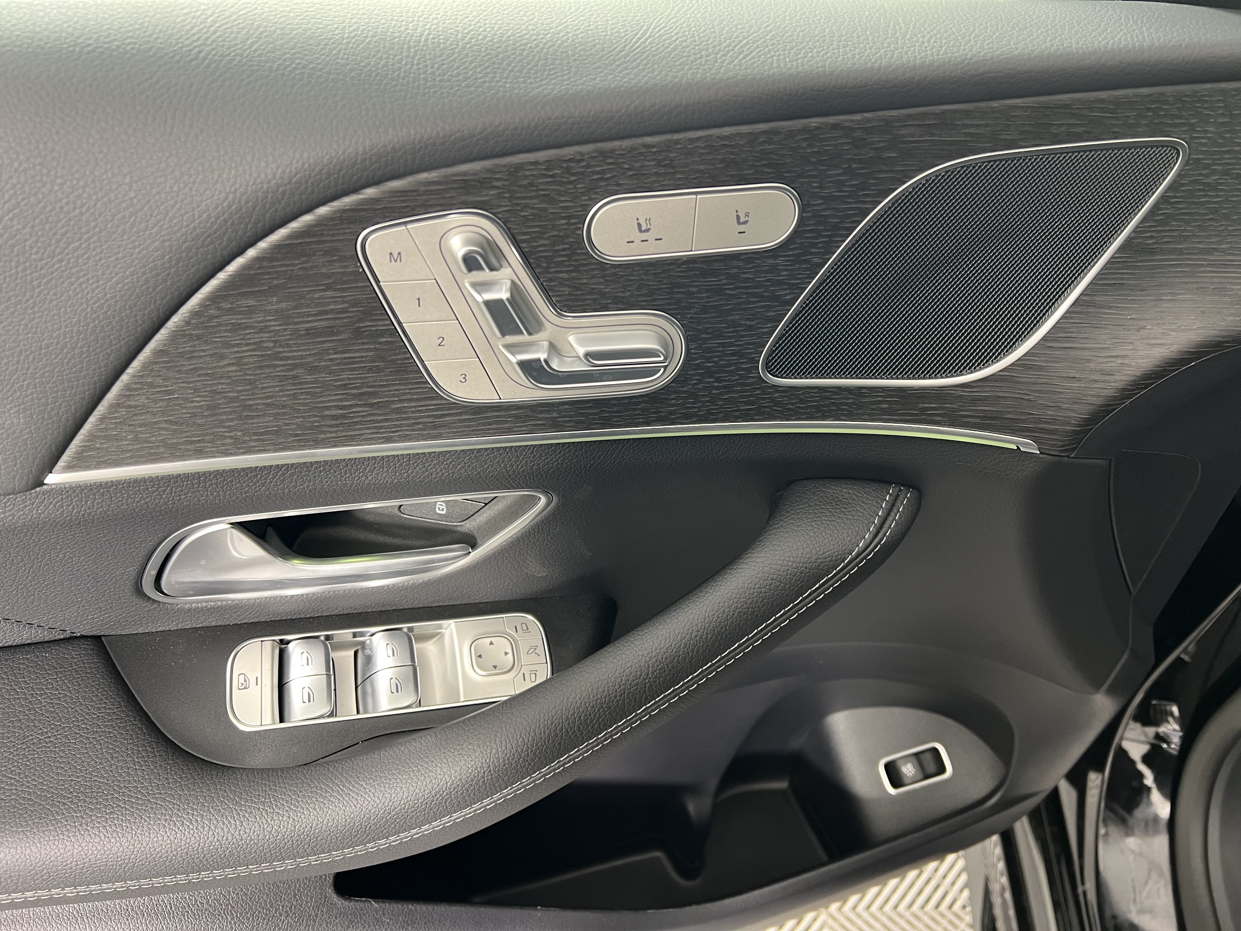New 2026 Mercedes-Benz GLE 450 4MATIC Coupe image 18