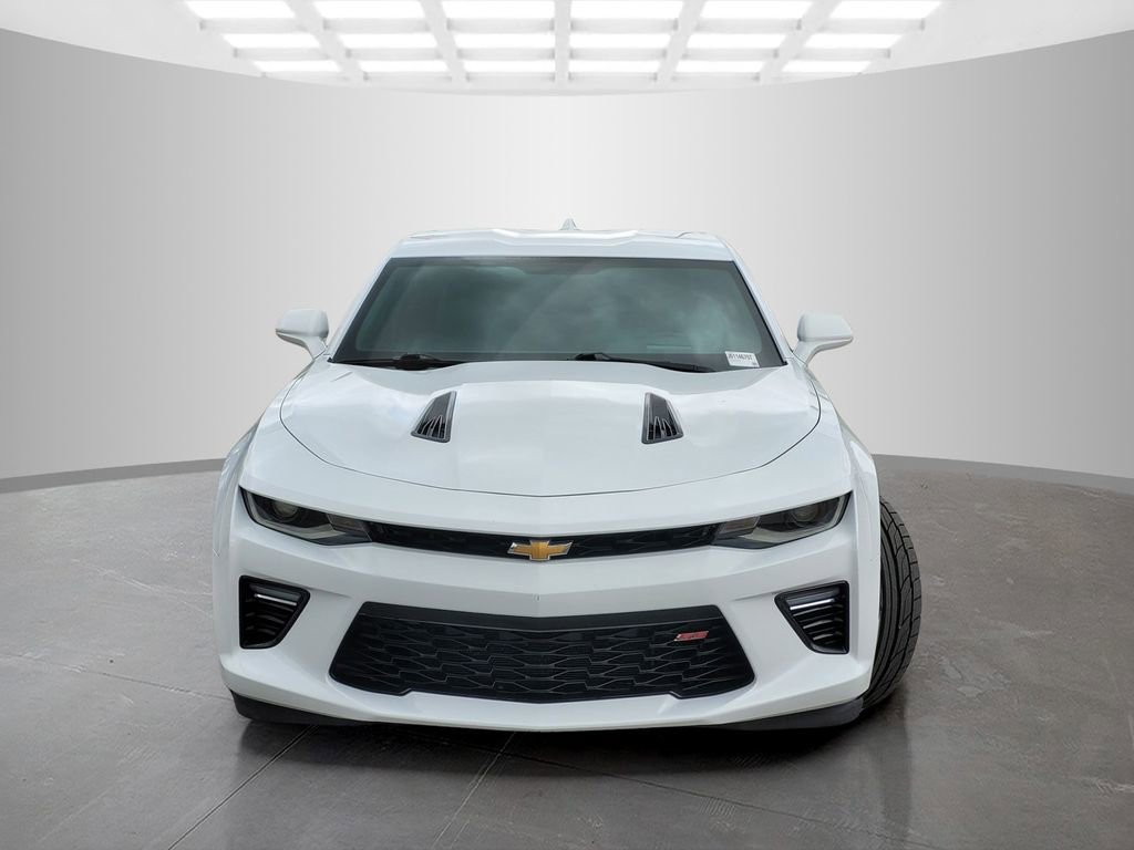 Used 2018 Chevrolet Camaro SS RWD image 2