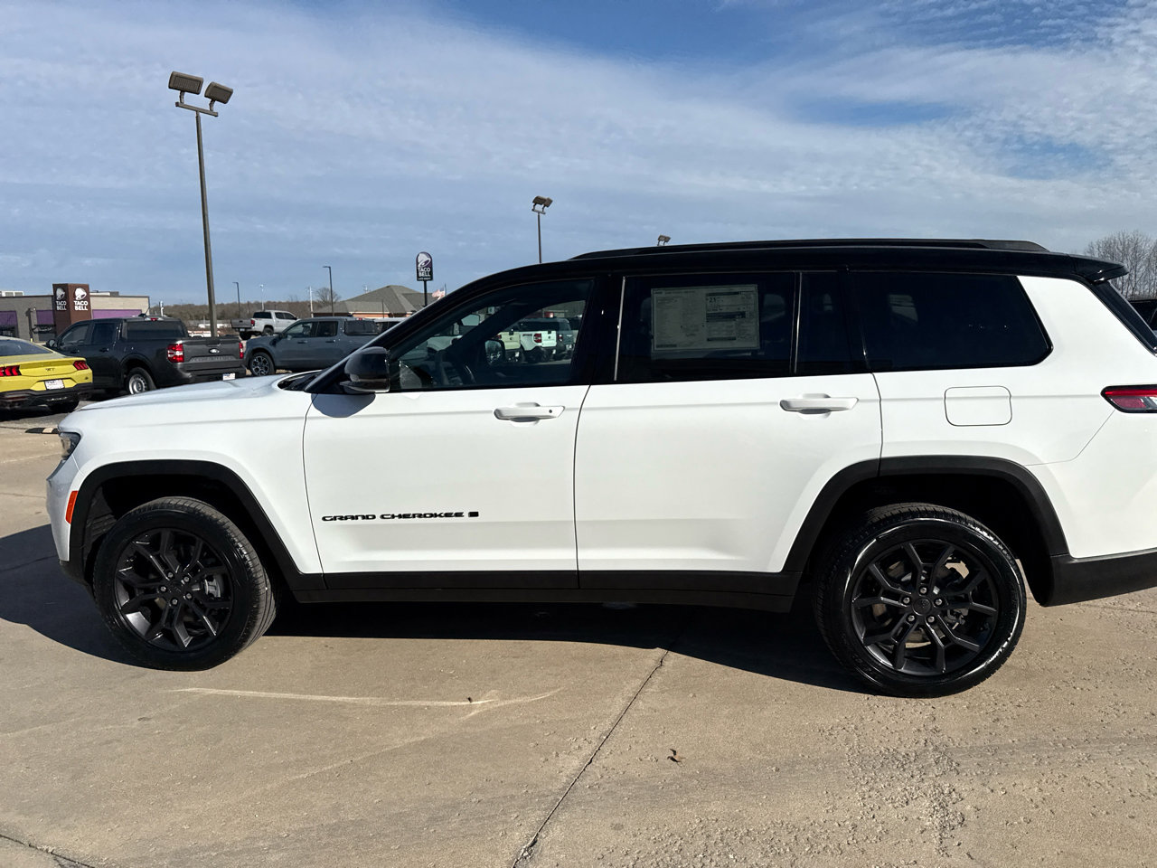 New 2025 Jeep Grand Cherokee L Limited image 13