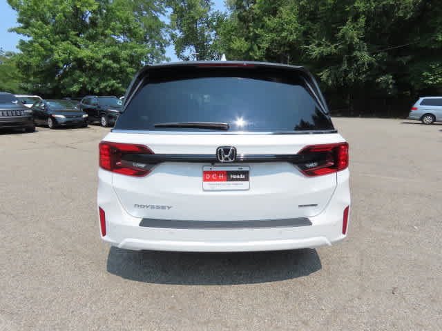 New 2027 Honda Odyssey Touring image 5