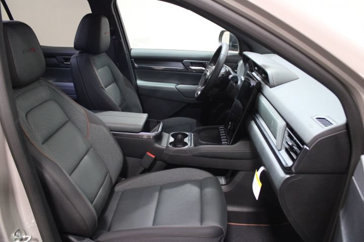 New 2026 GMC Terrain AT4 AWD/4WD image 24