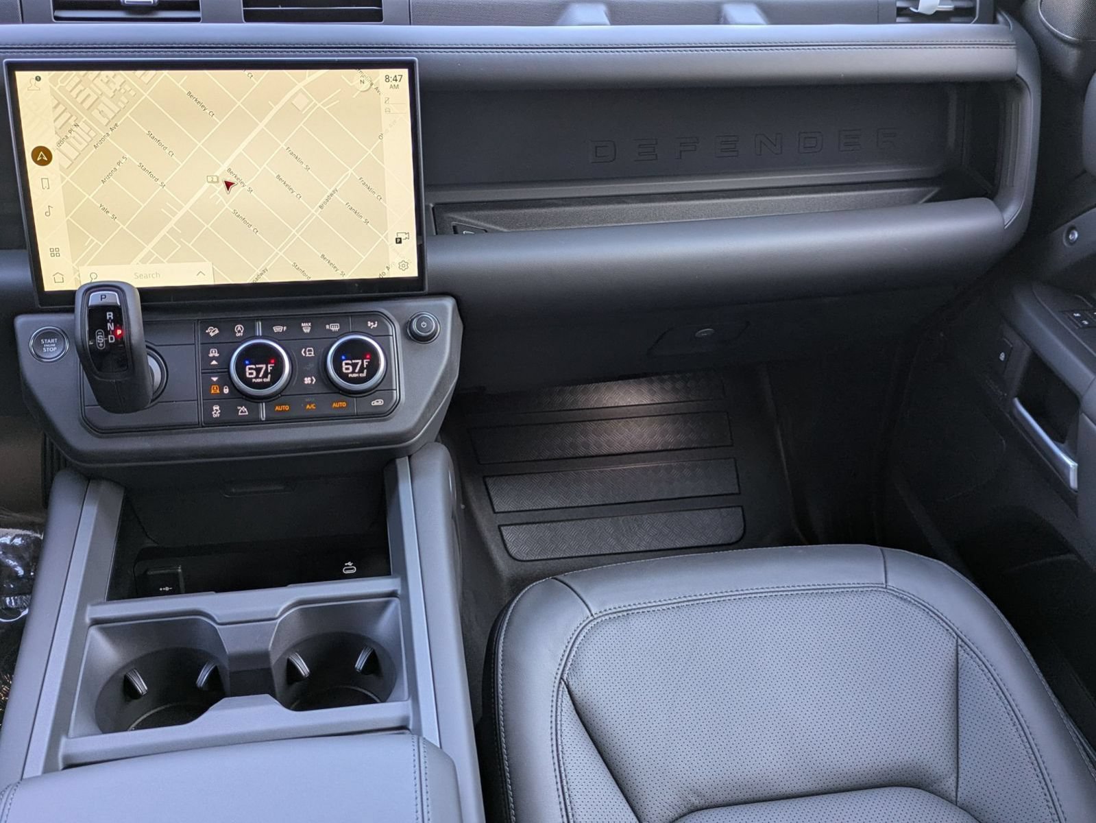 New 2026 Land Rover Defender 130 X-Dynamic SE AWD/4WD image 28