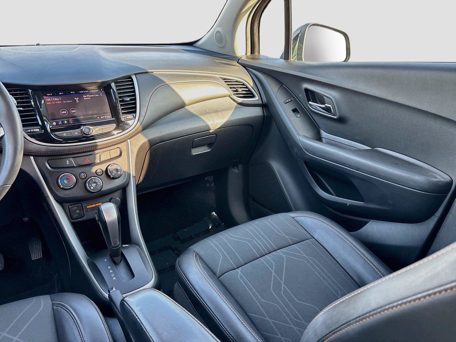 Used 2020 Chevrolet Trax LT w/ Redline Edition FWD image 21