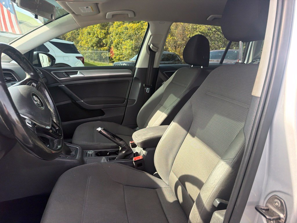 Used 2016 Volkswagen Golf S FWD image 11