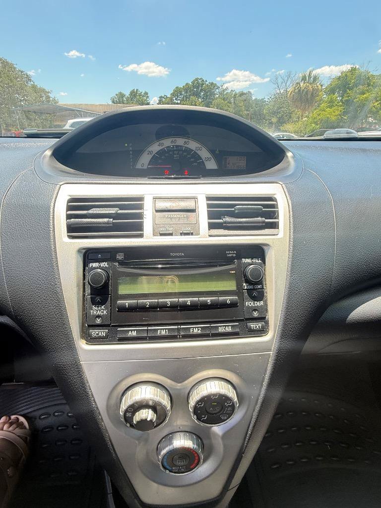 Used 2007 Toyota Yaris Sedan FWD image 10