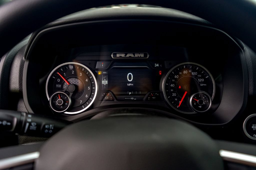 New 2026 RAM 1500 Express AWD/4WD image 16
