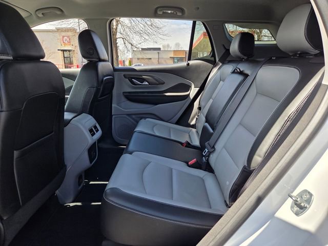 Used 2023 GMC Terrain SLT w/ Tech Package image 12