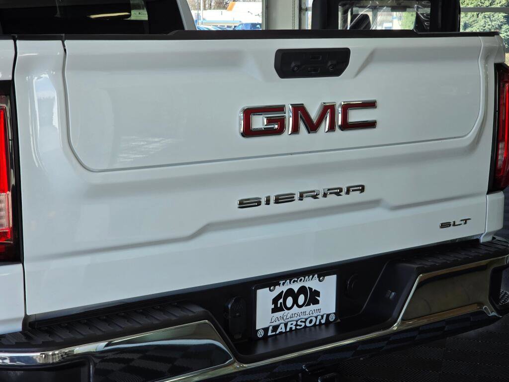Used 2025 GMC Sierra 1500 SLT image 12