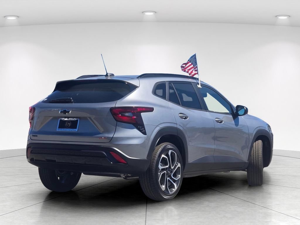New 2026 Chevrolet Trax RS w/ Driver Confidence Package FWD image 3