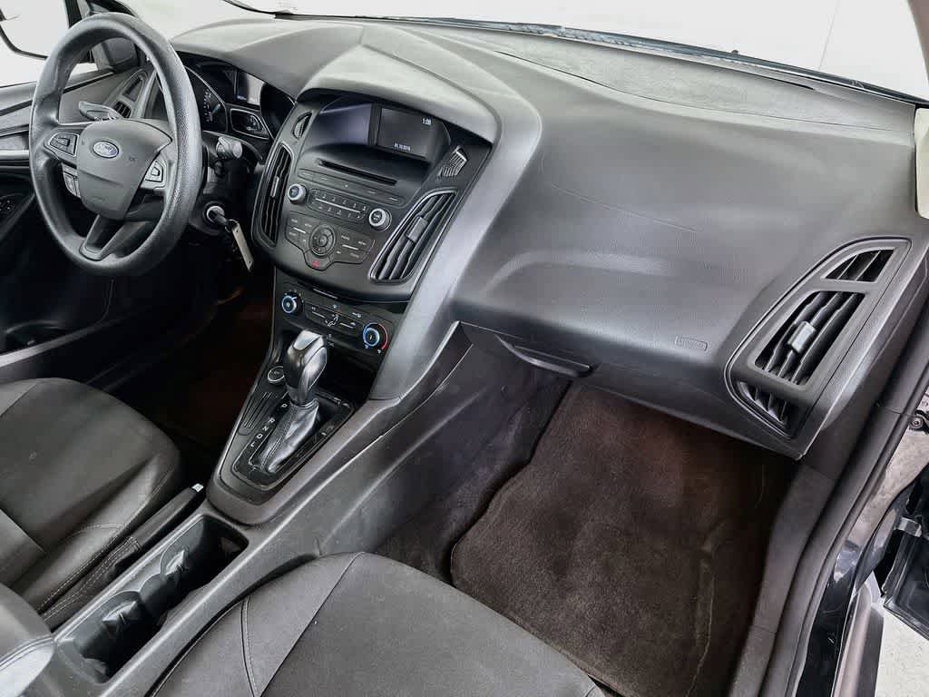 Used 2015 Ford Focus SE FWD image 31