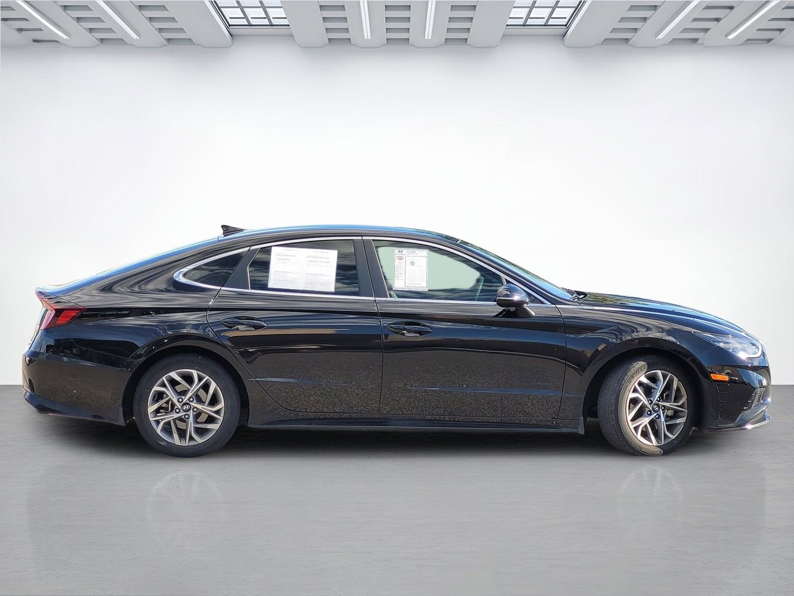 Certified 2023 Hyundai Sonata SEL FWD image 3