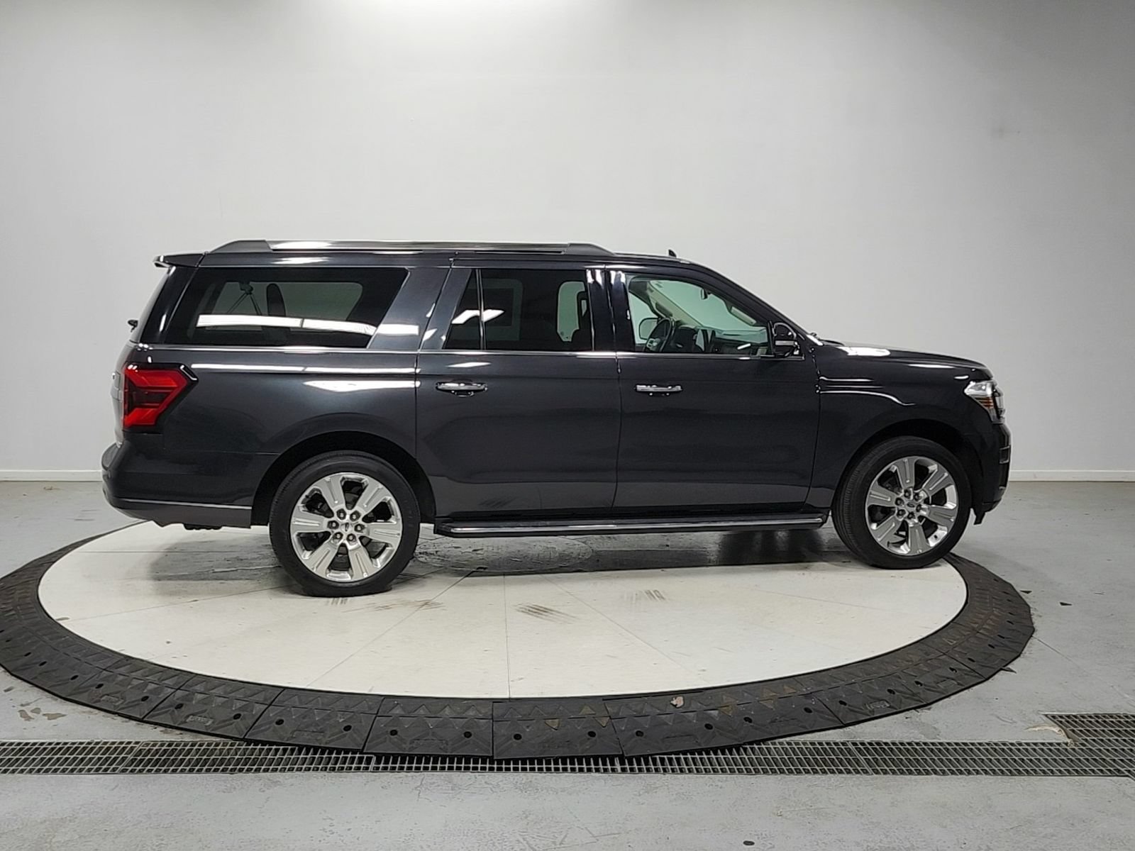 Used 2022 Ford Expedition Max Limited RWD image 9