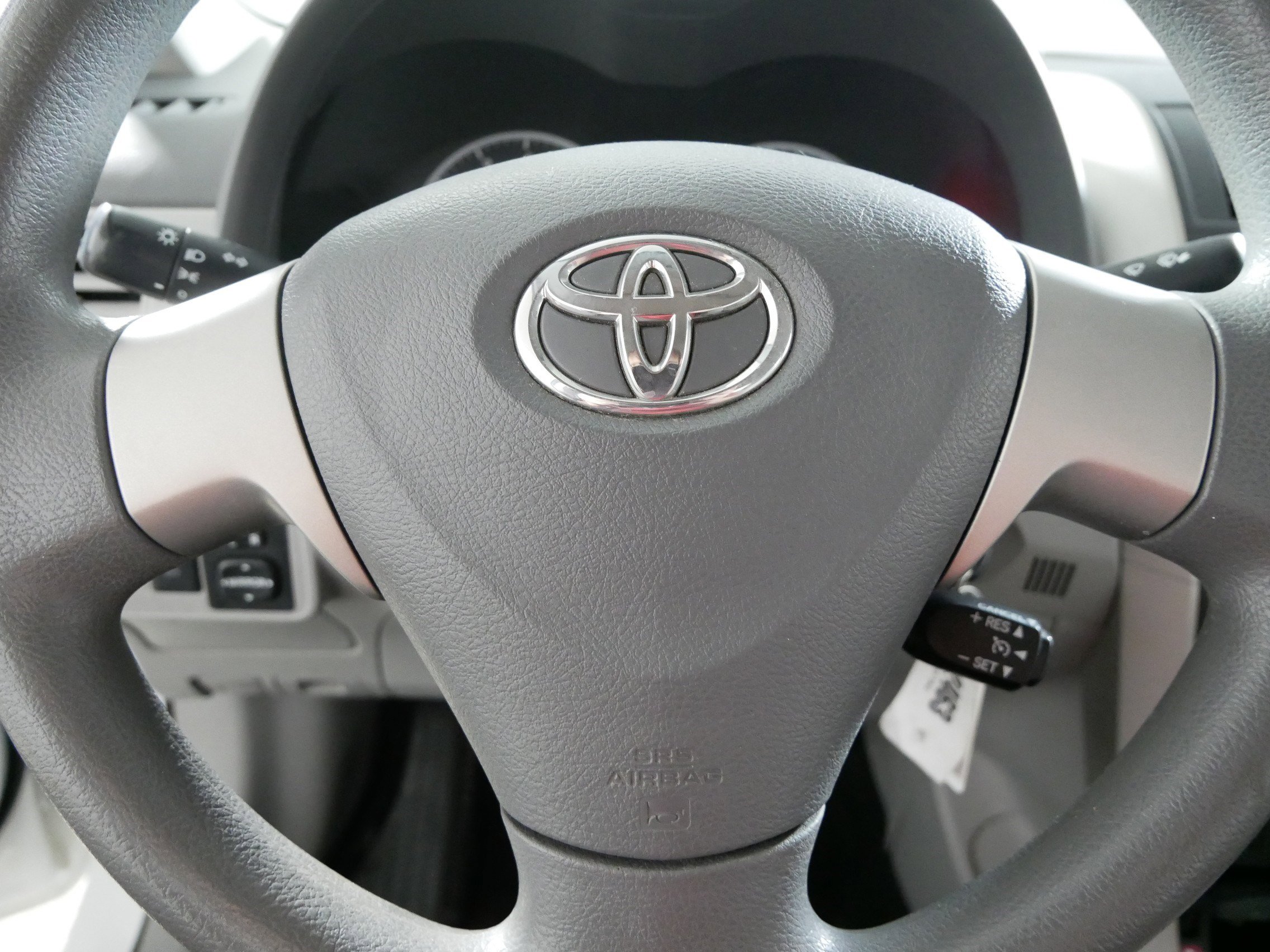 Used 2010 Toyota Corolla LE image 25