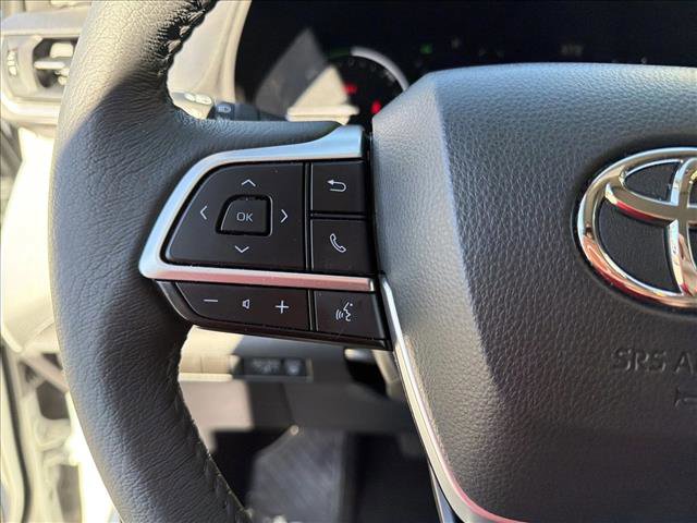 Used 2025 Toyota Sienna XLE image 15