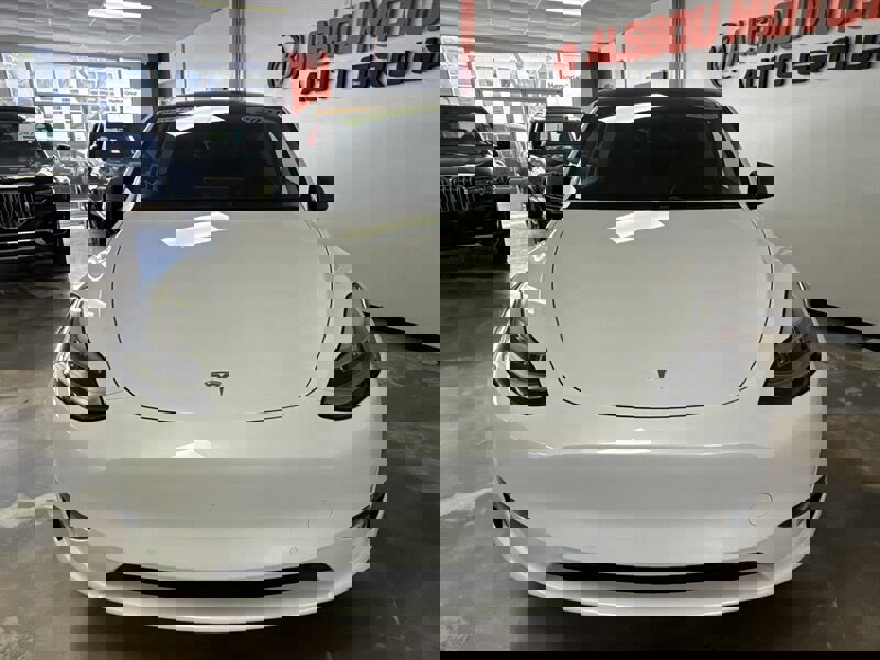 Used 2021 Tesla Model Y Long Range image 2