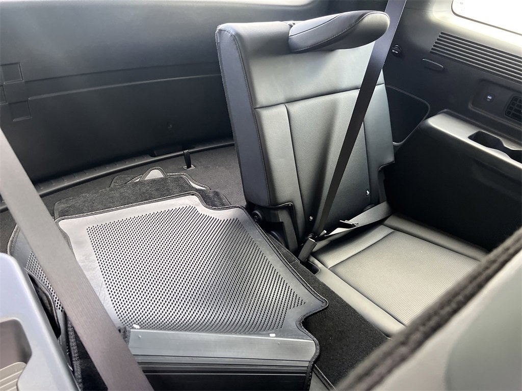 Used 2024 Hyundai Santa Fe Limited image 19