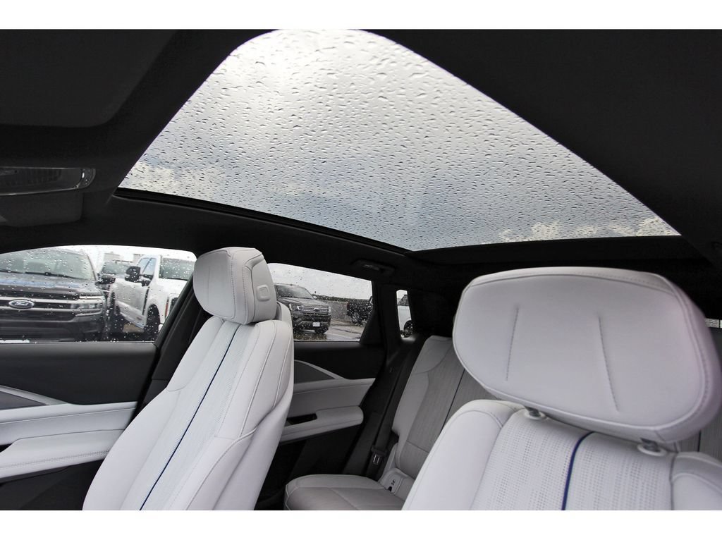 New 2027 Cadillac Lyriq Luxury AWD/4WD image 23