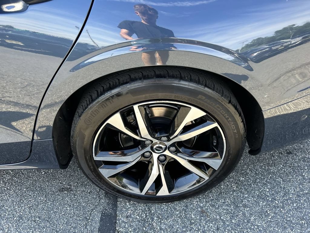 Certified 2024 Volvo S60 B5 Plus w/ Climate Package AWD/4WD image 11