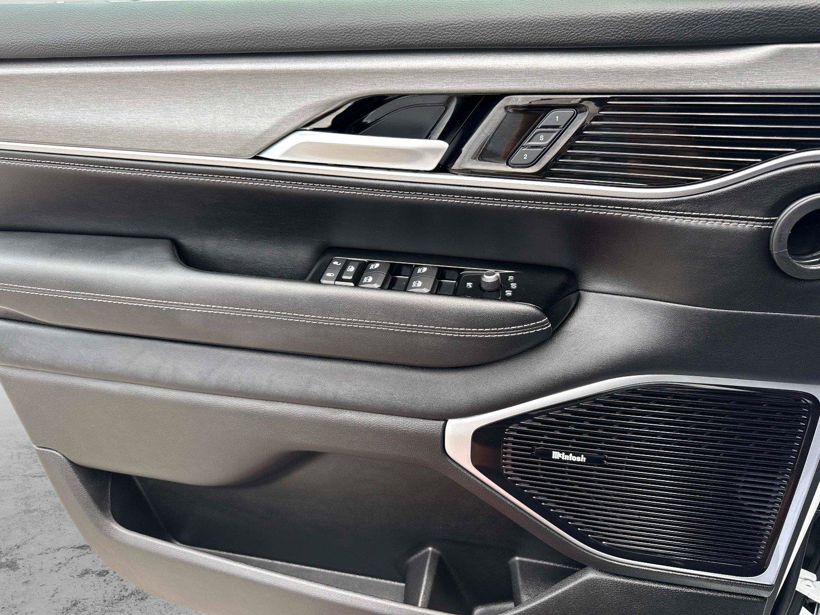 New 2026 Jeep Grand Wagoneer L Limited AWD/4WD image 13