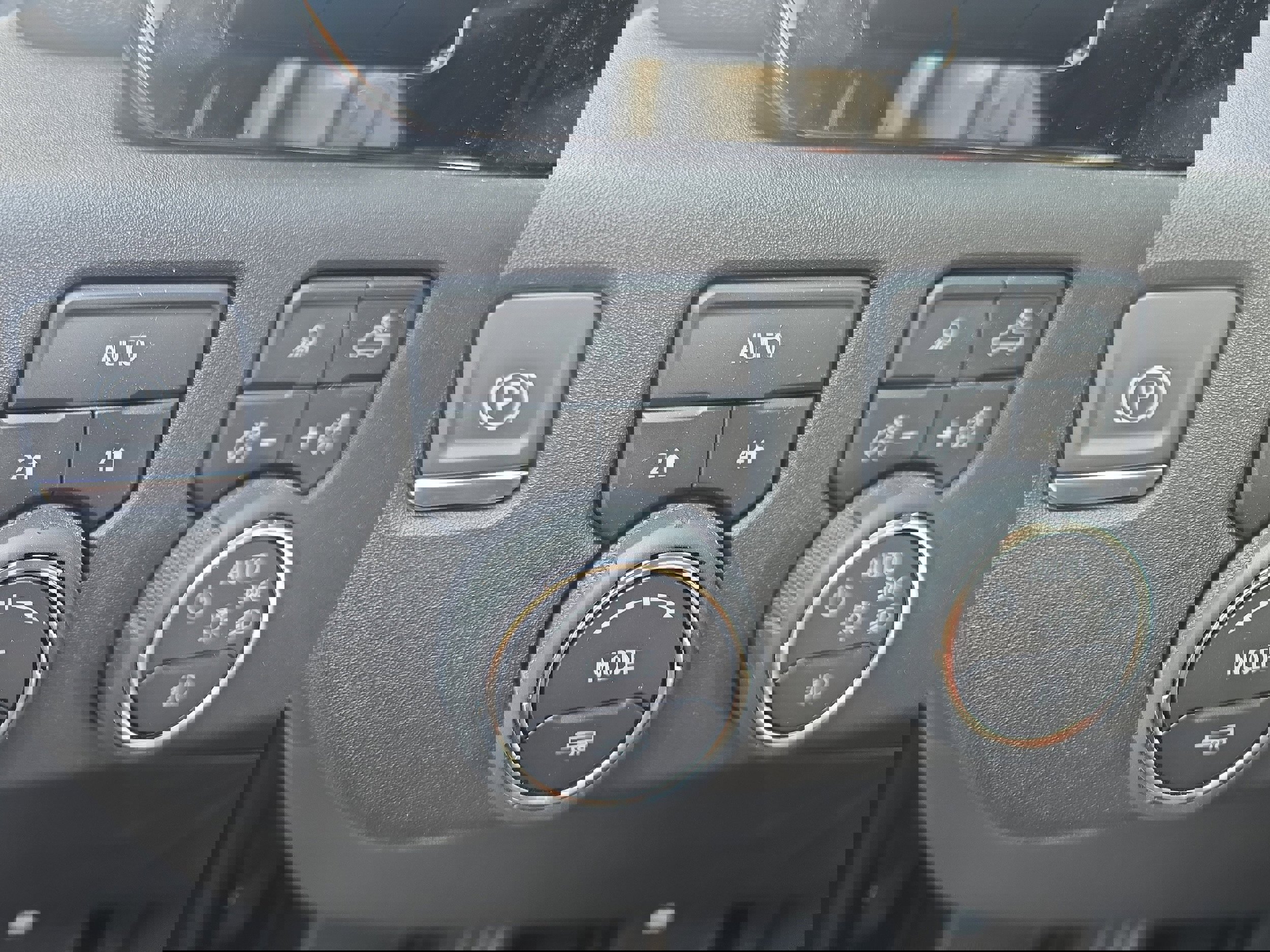 Used 2023 Chevrolet Silverado 1500 LTZ w/ Technology Package image 18