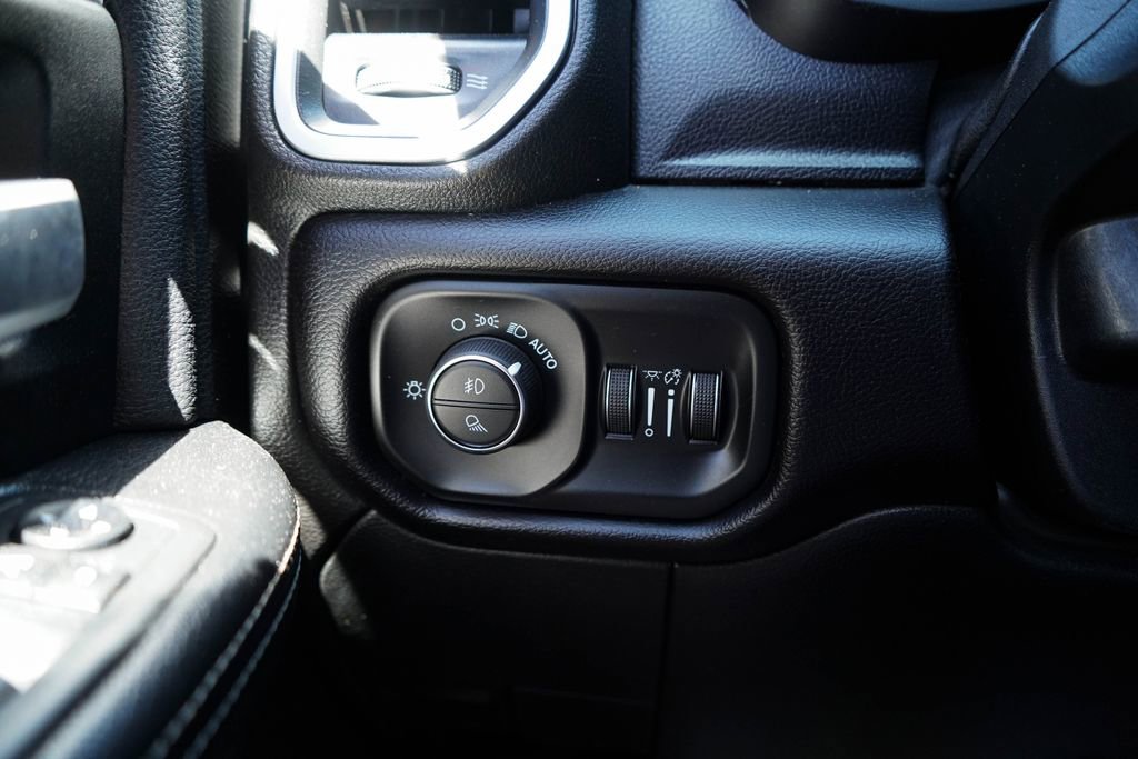 Used 2020 RAM 3500 Big Horn w/ Night Edition image 34