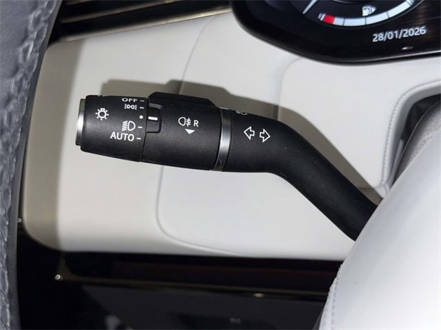 Used 2023 Land Rover Range Rover Sport SE image 25