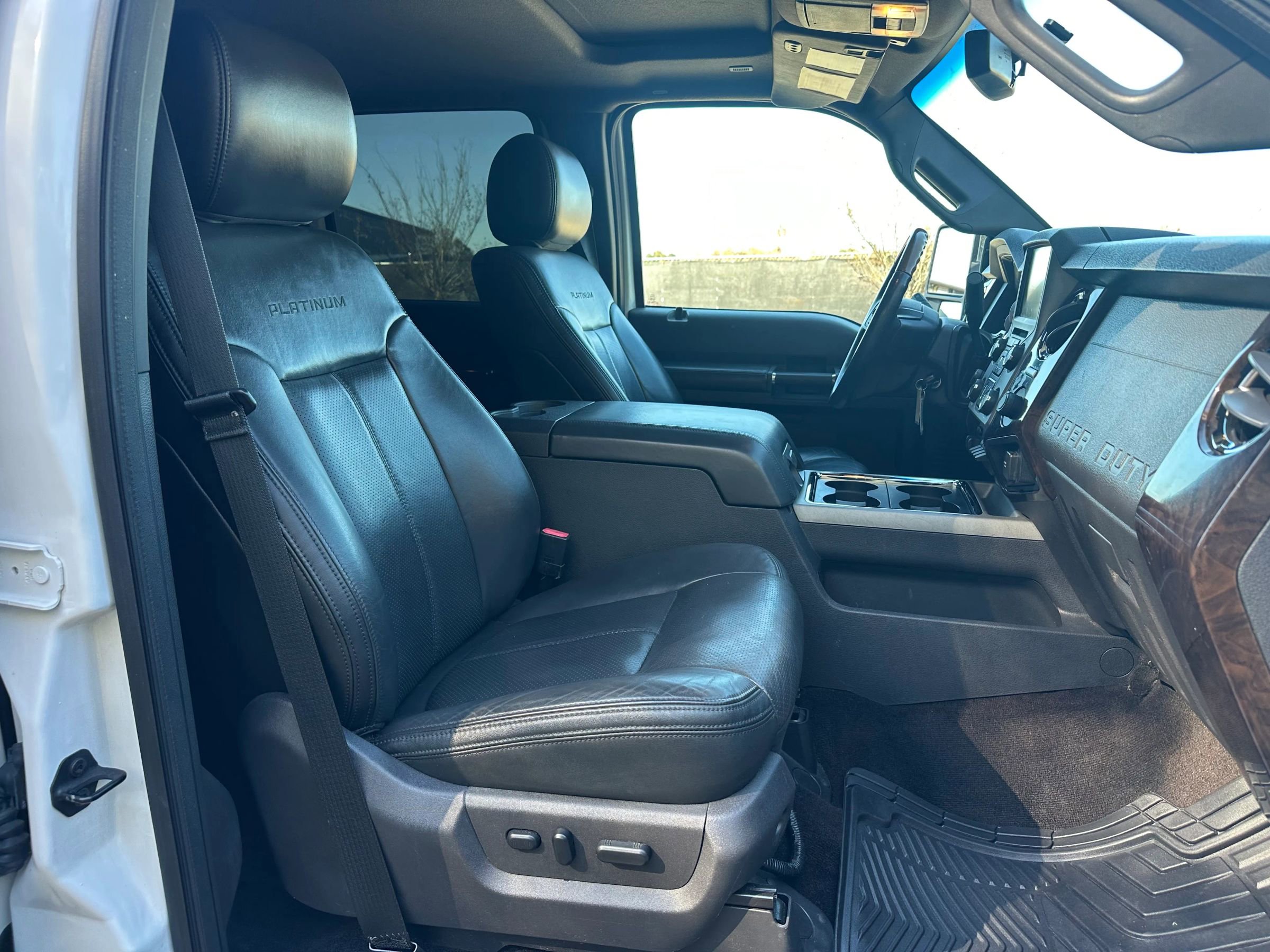 Used 2014 Ford F350 Platinum w/ FX4 Off-Road Package AWD/4WD image 10