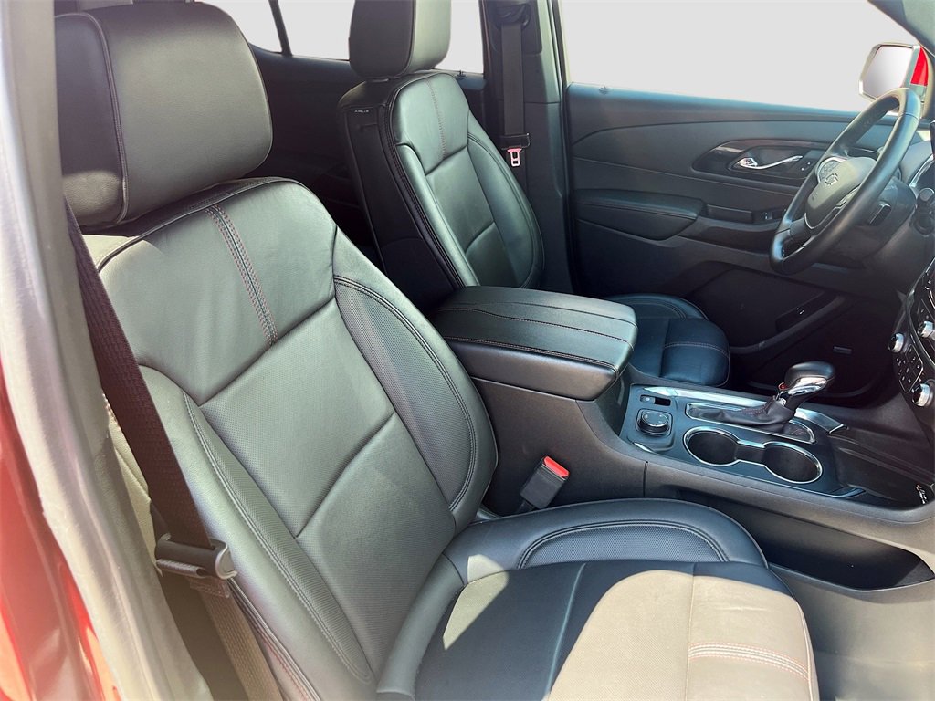 Used 2023 Chevrolet Traverse RS image 31