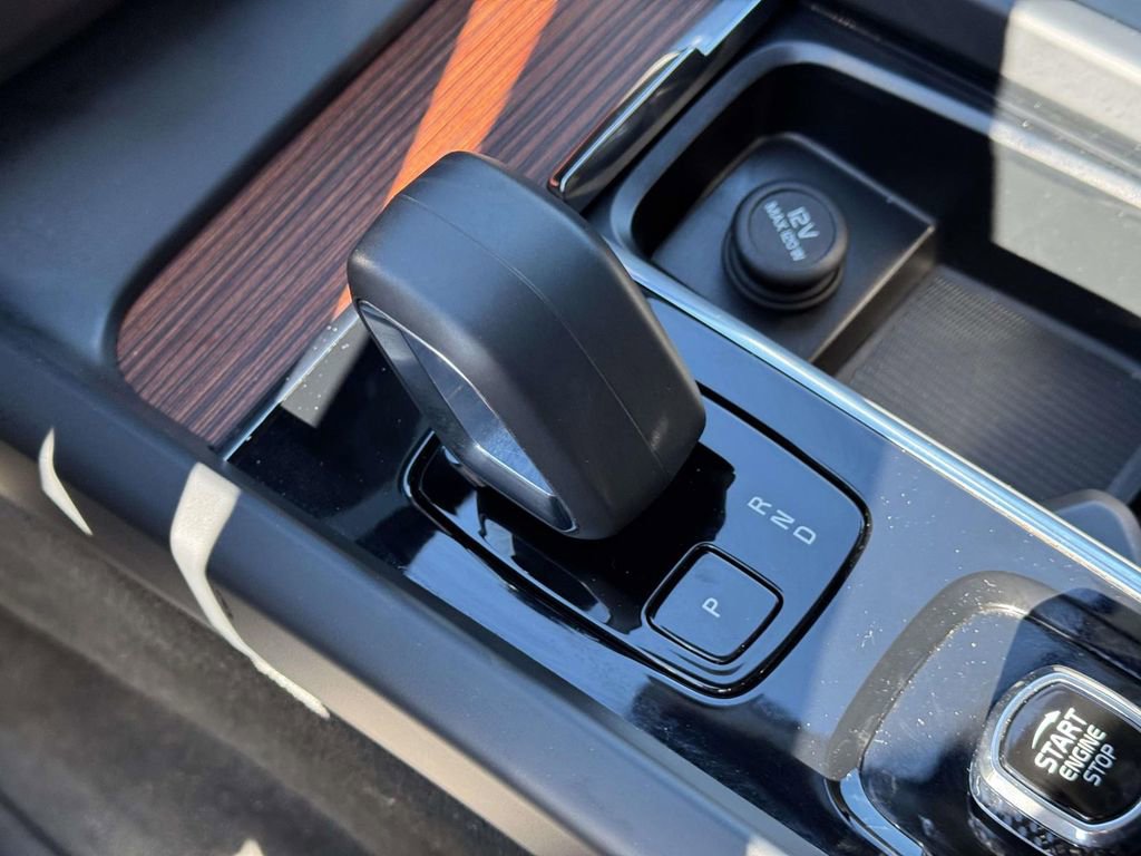 Certified 2023 Volvo XC60 B5 Plus image 28