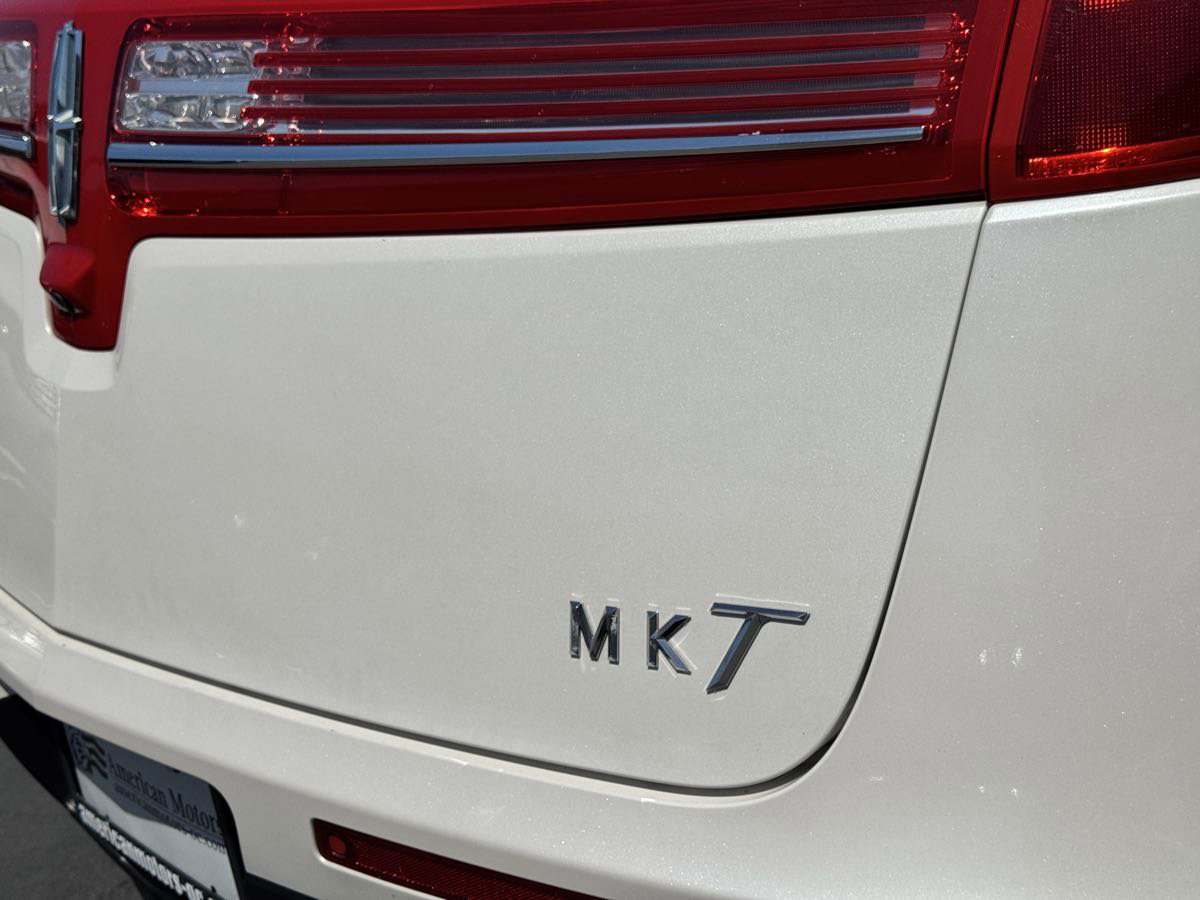 Used 2017 Lincoln MKT AWD w/ Technology Package image 16