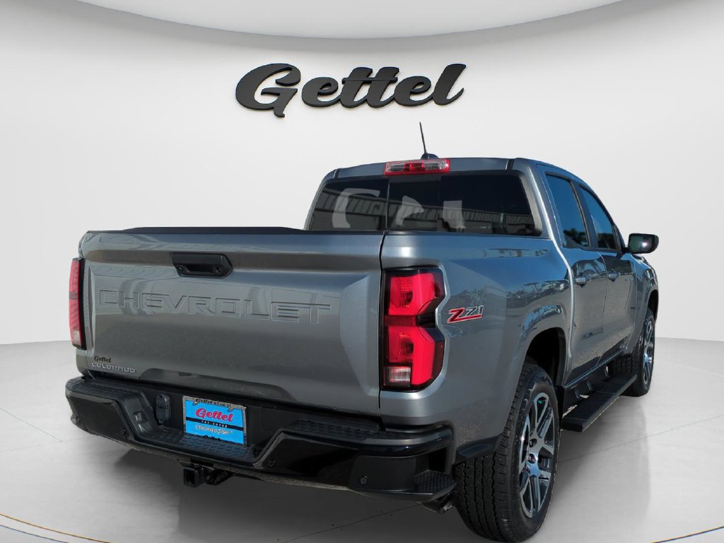 Used 2023 Chevrolet Colorado Z71 w/ Z71 Convenience Package 2 AWD/4WD image 5
