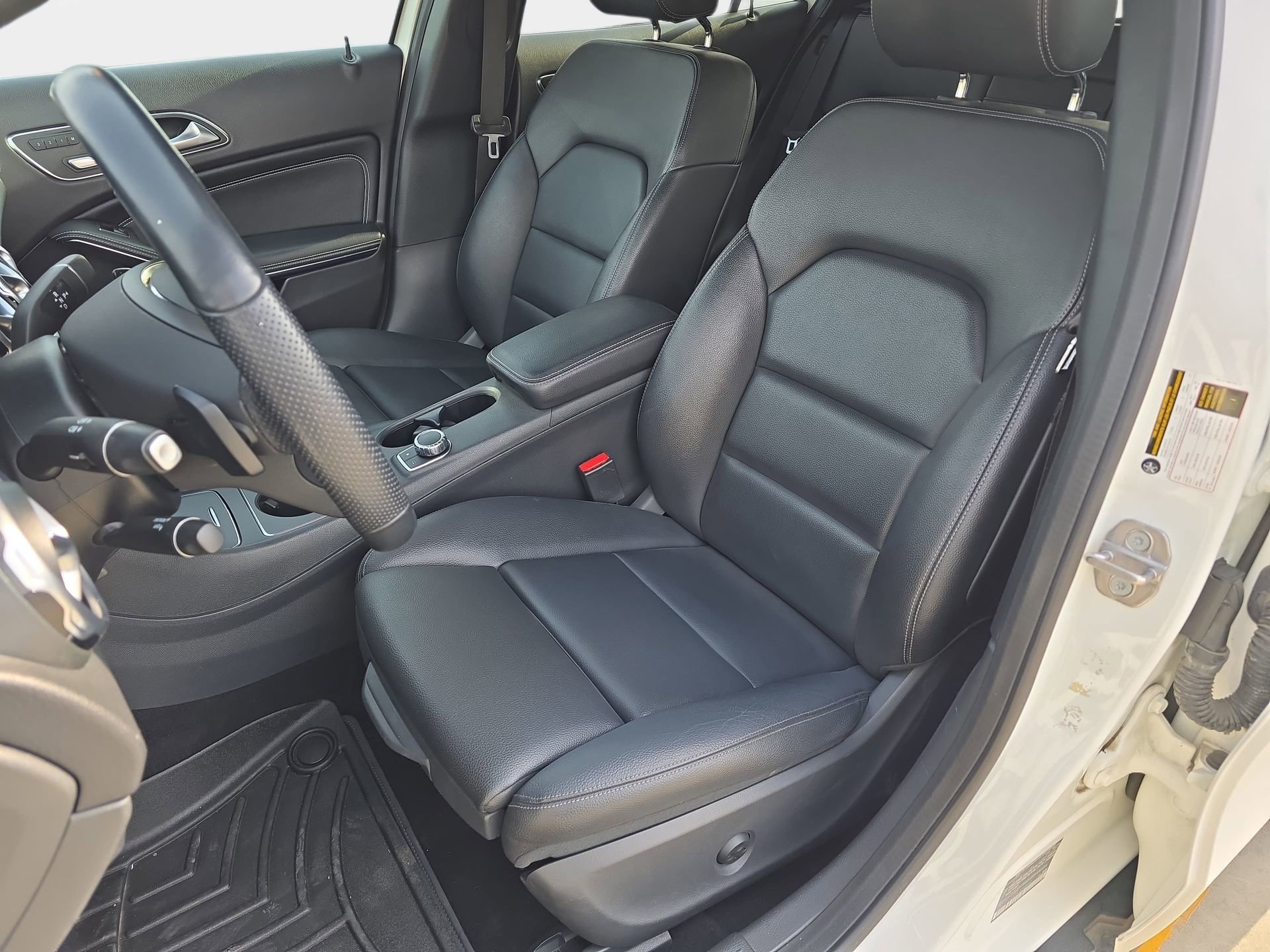 Used 2019 Mercedes-Benz GLA 250 4MATIC image 15