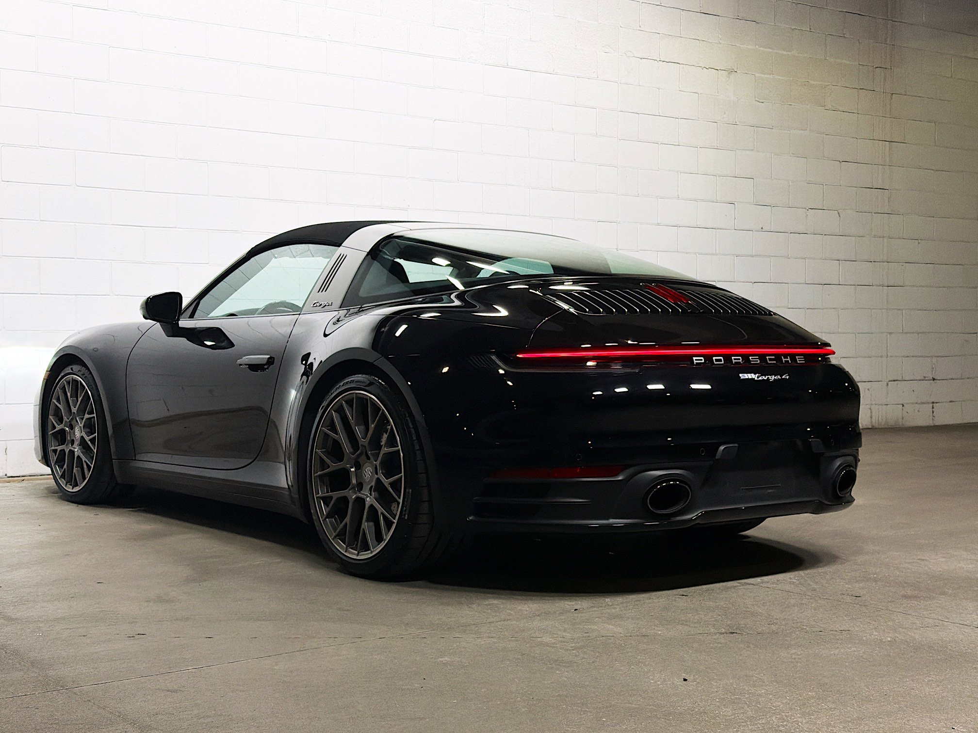 Used 2022 Porsche 911 Targa 4 image 3