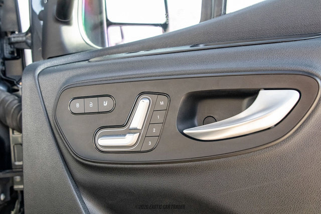 Used 2020 Mercedes-Benz Sprinter 3500 image 28