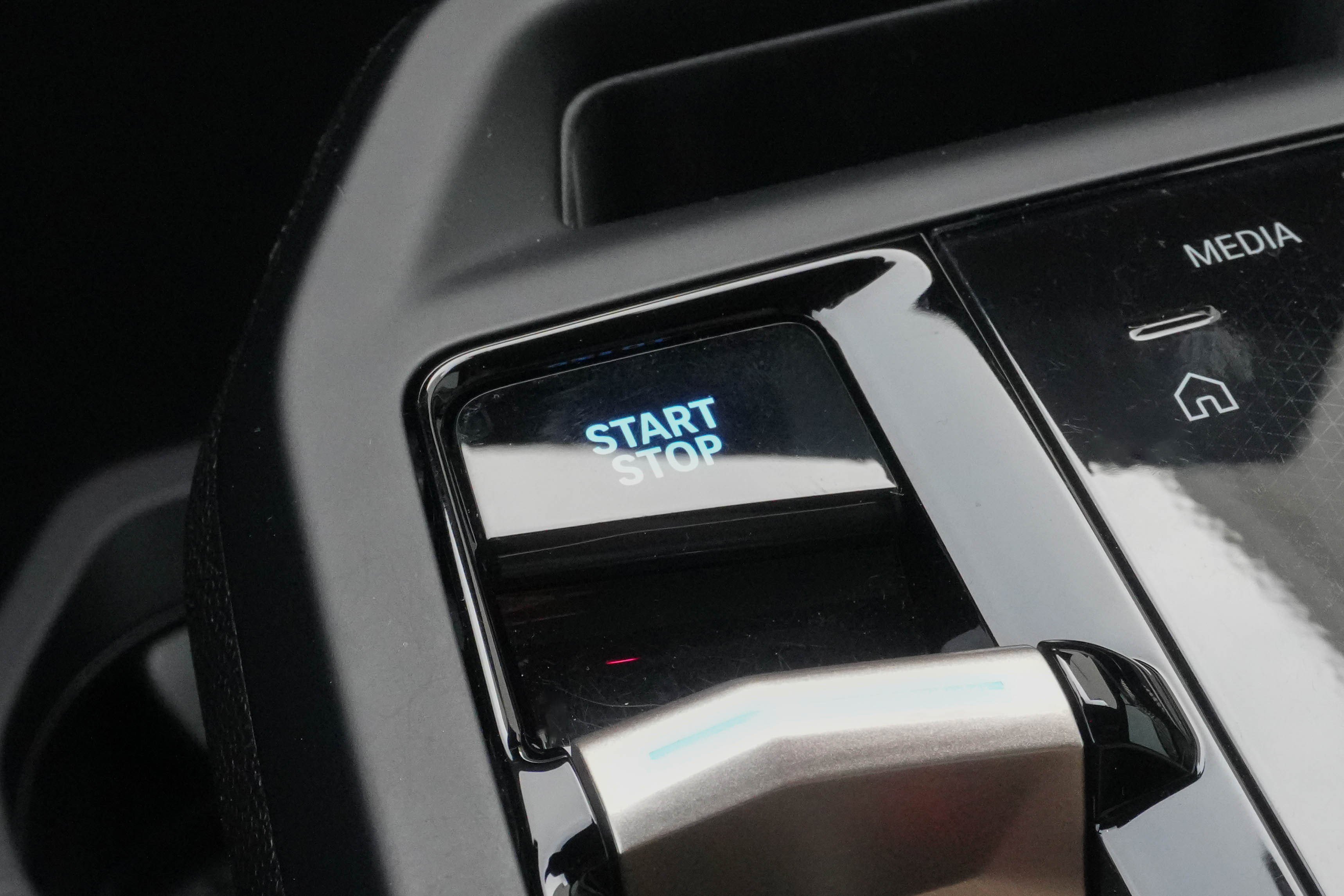 Certified 2024 BMW iX xDrive50 w/ Premium Package image 28