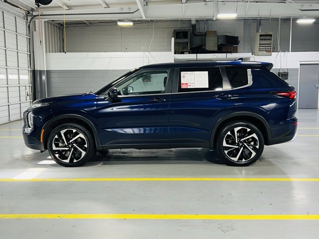 Used 2024 Mitsubishi Outlander SE image 17