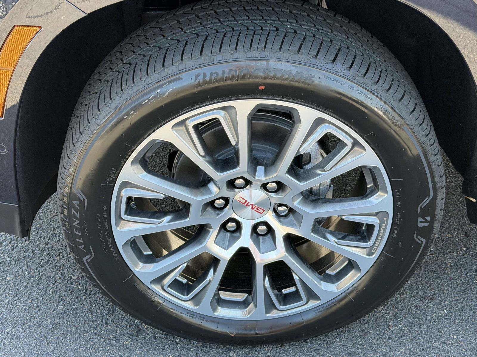 New 2026 GMC Yukon Denali w/ Sun & Power Step Package AWD/4WD image 5