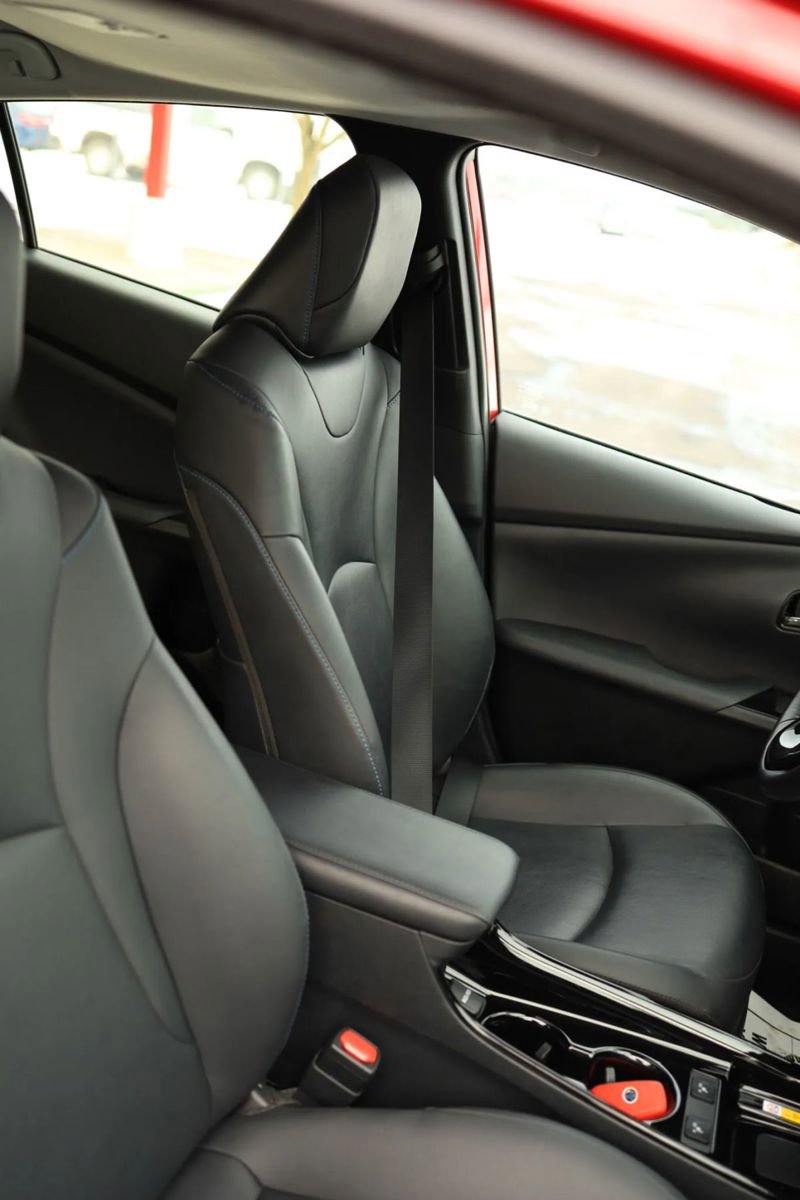 Used 2019 Toyota Prius Limited w/ Premium Convenience Package FWD image 53