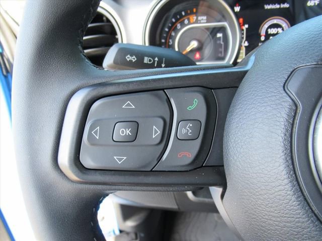 Used 2023 Jeep Gladiator Willys image 23