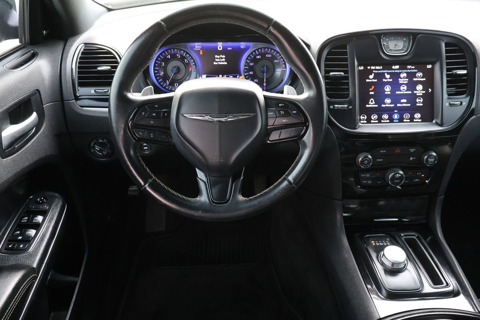Used 2018 Chrysler 300 S RWD image 15