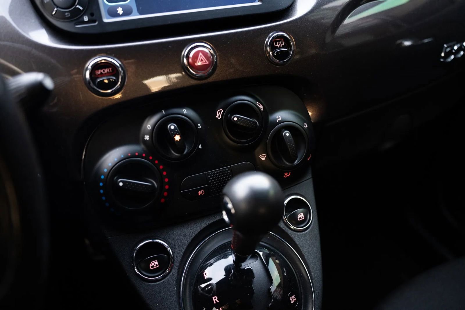Used 2015 FIAT 500 Abarth FWD image 8