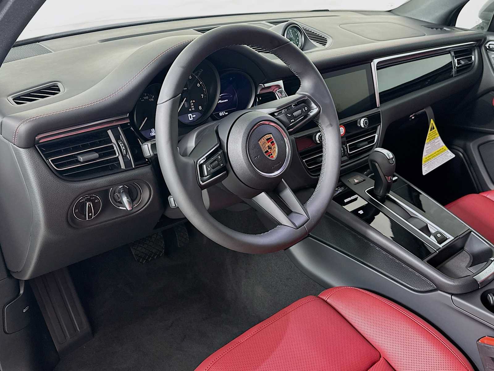 New 2026 Porsche Macan AWD/4WD image 4