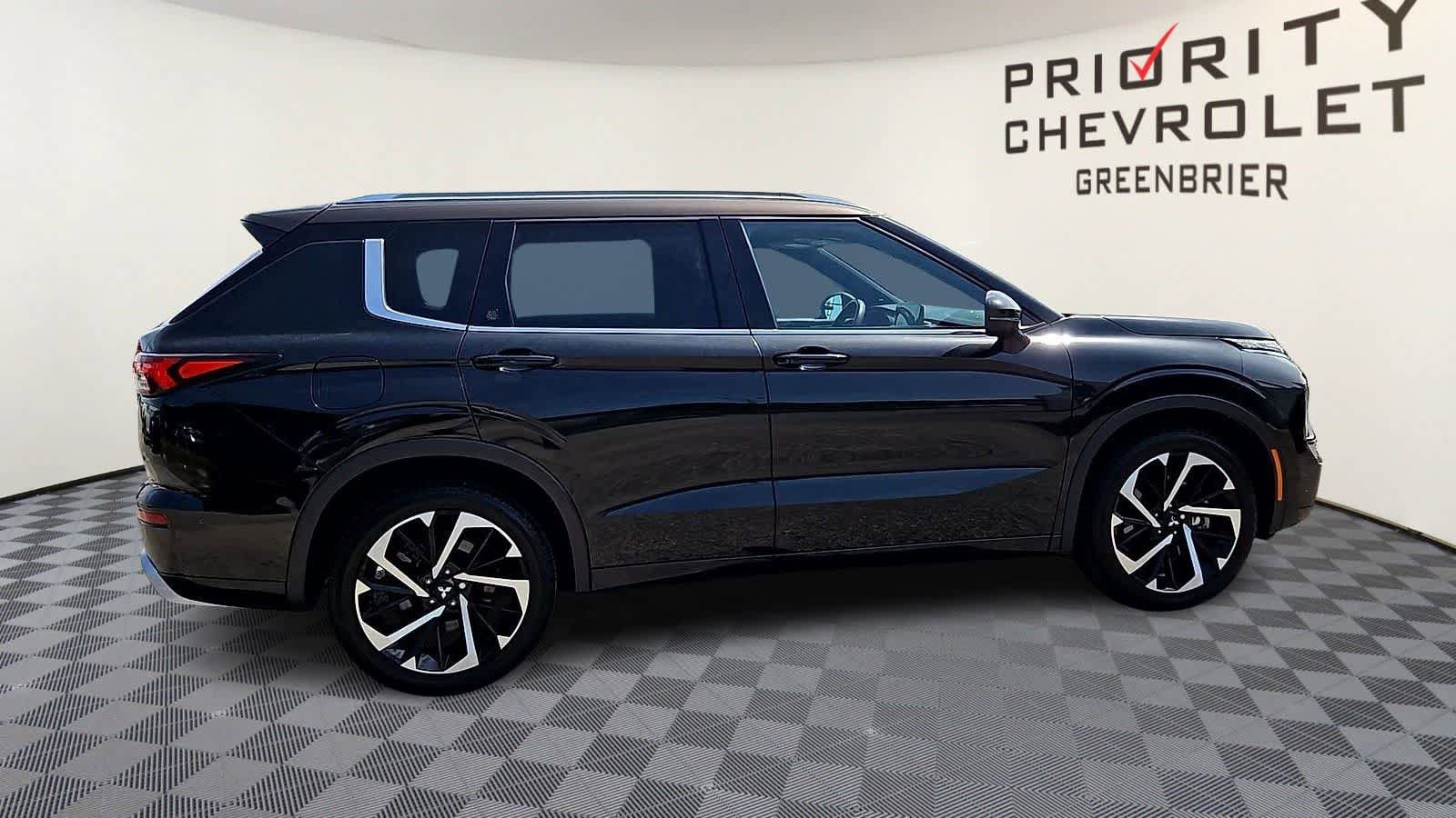 Used 2023 Mitsubishi Outlander SEL 40th Anniversary AWD/4WD image 9